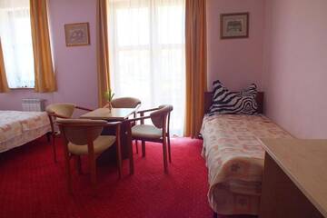 Фото номера Трехместный номер Отель Hotel Aleksander г. Устка 5