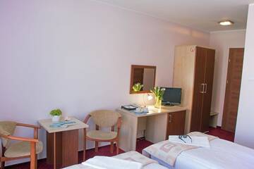 Фото номера Двухместный номер с 1 кроватью или 2 отдельными кроватями Отель Hotel Aleksander г. Устка 7